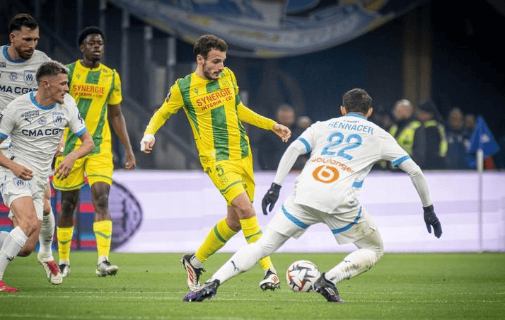 斯特拉斯堡客场绝杀甘冈,法甲争冠前景锐利的简单介绍 斯特拉斯堡客场绝杀甘冈,法甲争冠前景锐利的简单介绍