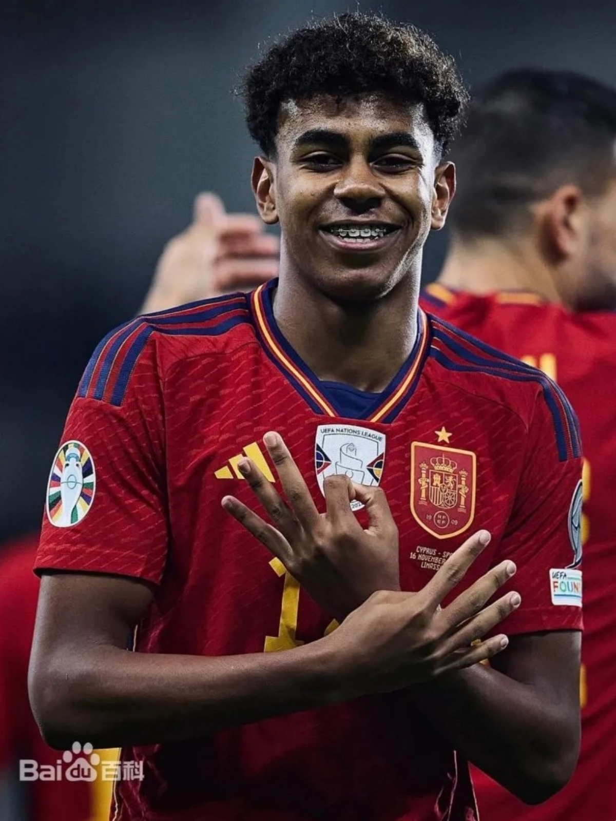 关于欧洲国家杯热火朝天，球员全力以赴的信息